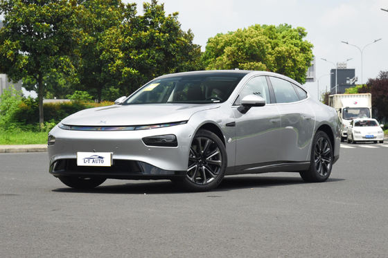 2024年 中国モデル 4Wd 480-700Km エネルギー電気自動車 Ev Xpeng P7 様々な色で