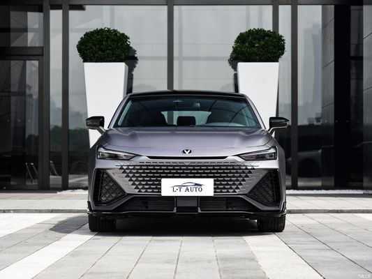 5人乗りチャンガン UNI-V セダン 2023 2024 1.5T 2.0T UNI-V ガソリンカー あなたの予算内
