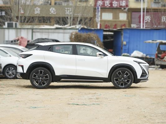 最速200km/h 2023年 チャンガン UNI-T 1.5Tターボ 高級セダン ガソリン駆動