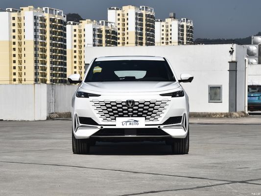 UNI-K 中型SUV 2.0t ガソリン車 4輪駆動