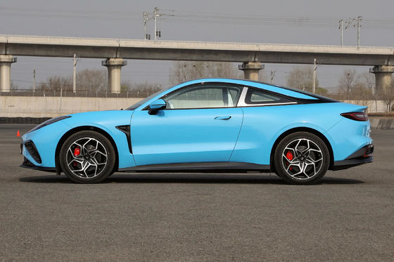 2023 NETA GT 4 座 純電動スポーツカー 4WD AWD 成人のための色々な色