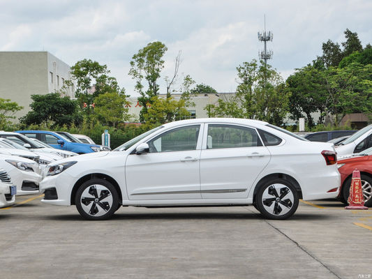 2024年 東フェンフェンシェンE70 充電時間0.5時間 5人乗り 安価なEVカー