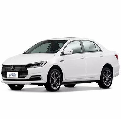 2024 BYD Qin PLUS DM-i 55KM チャンピオン・エディション バッテリー電動車 黒色