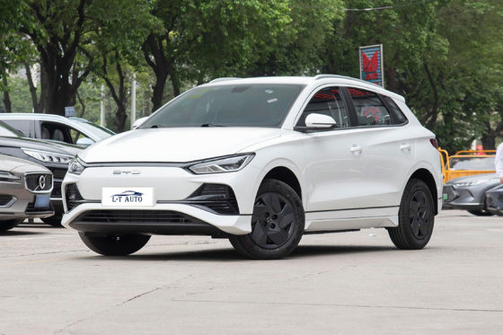 高速車 BYD E2 セダン 電池 電動車 リチウム・鉄・リン酸電池