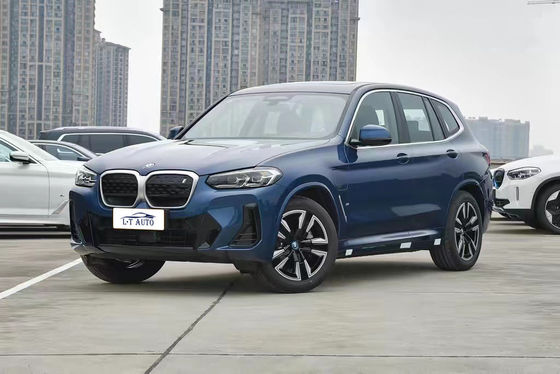 BMW iX3 電動パトロールカー 4か5席 最大馬力 286ps トータルトルク 400Nm