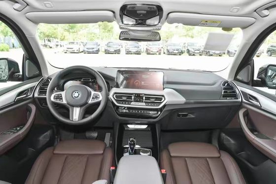 BMW iX3 電動パトロールカー 4か5席 最大馬力 286ps トータルトルク 400Nm