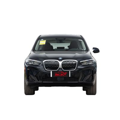 BMW iX3 電動パトロールカー 4か5人座 総動力 210kw 最大速度 180kw/h