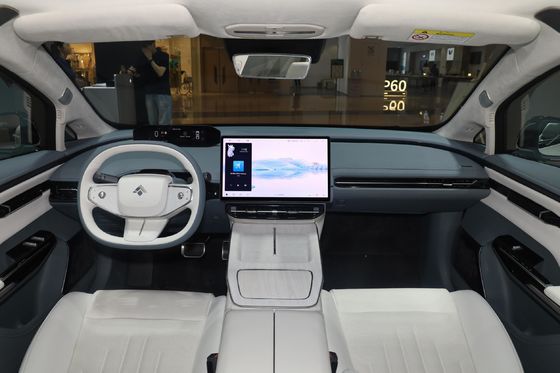 2024年 中国製 スーパーセダンEVカー 最大パワー340PS 最大トルク430Nm 大値