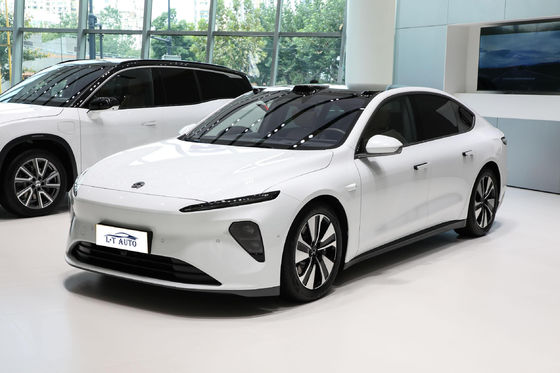 NIO ET7 中型・大型電動車 セダン 2024 車範囲 5席 最大速度 200km/h