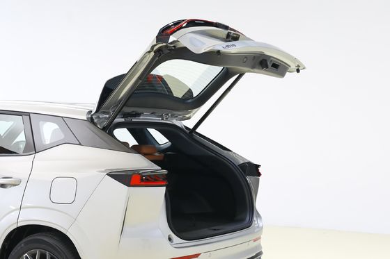 チェンガンユニZ 中古車 5人座の車体構造とハイブリッド技術を持つ豪華SUV