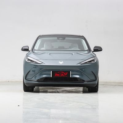 ポラーフォックス アルファ T ARCFOX S 5ドア 5席SUV 160kW最大パワー700km走行距離
