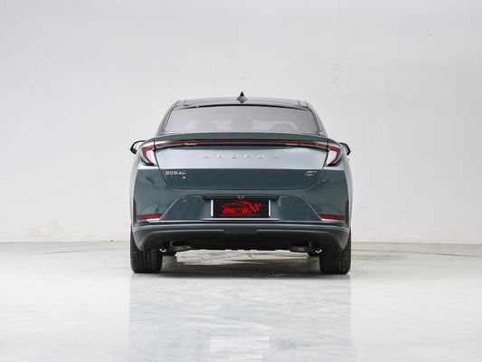 ポラーフォックス アルファ T ARCFOX S 5ドア 5席SUV 160kW最大パワー700km走行距離