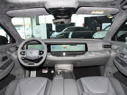 ポラーフォックス アルファ T ARCFOX S 5ドア 5席SUV 160kW最大パワー700km走行距離
