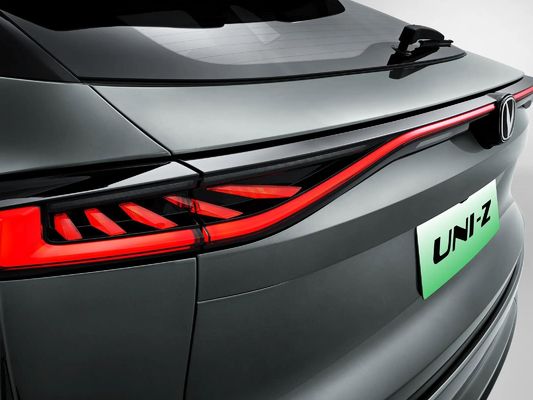 チャンガン UNI Z 電動車 2024 中古車 自動車 チャンガン UNIZ ハイブリッド 燃料 ハイブリッド