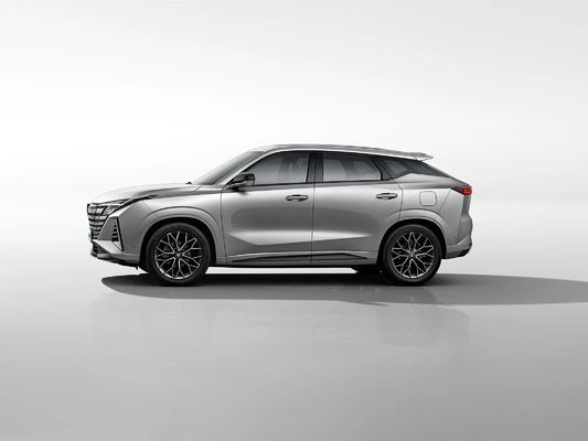 チャンガン UNI-Z 5人乗りの電動車で通勤に革命を起こす