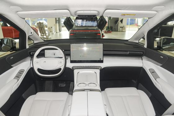 大型家族型MPV Xpeng X9 電動 702KM NEDC超長距離 7人座エネルギー車両