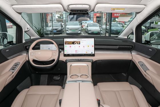 Xpeng X9の最高の大型MPVEカー 702km超長距離と高速充電時間