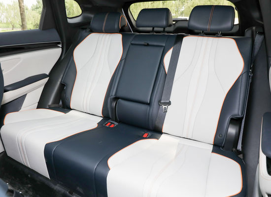 フロントエンジン フロントホイールドライブ BYDソングプラス EV コンパクトSUVデザインの電気自動車