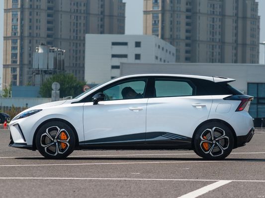 125KW MG 4 EV AWD 4WD 425km 520km 電気自動車 急速充電時間 0.47h 1