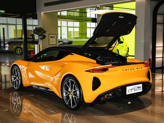 ロータス エミラ 2 2 レイアウト スーパーカーでパフォーマンスとスタイルの完璧な組み合わせ