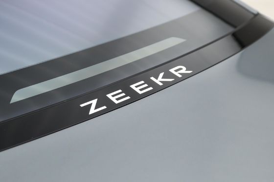870KM クルージングランス 純電気 中型車 ZEEKR 007 エネルギー車両 EVセダン