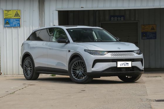 中型SUV 電動車 リップモーターC11 パワーとスタイルの完璧な組み合わせ