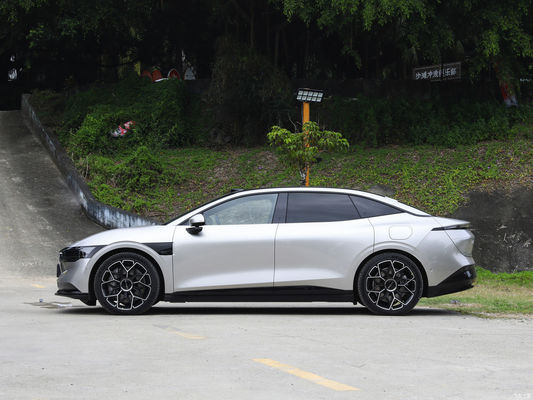 870KM 純電動 クルージングレンジ ジーリー ZEEKR 007 AWD バージョン 高速自動車