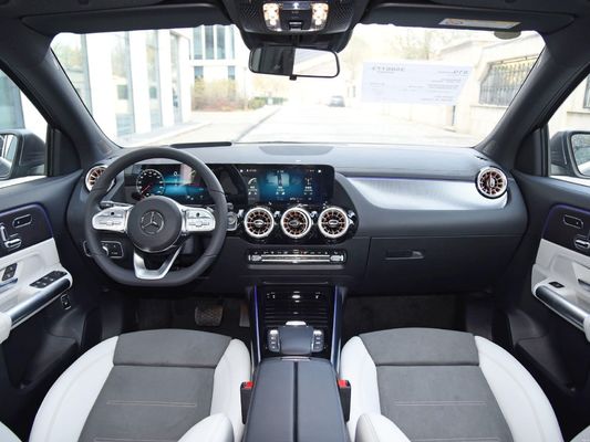 ベンズ EQA ロングレンジ電動車で 贅沢と効率の極限を体験
