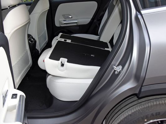 ベンズ EQA ロングレンジ電動車で 贅沢と効率の極限を体験