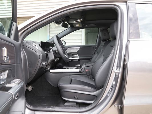 2024ベンツ EQA 260 完璧な電気SUV 5座席と純粋な電気燃料を探しています