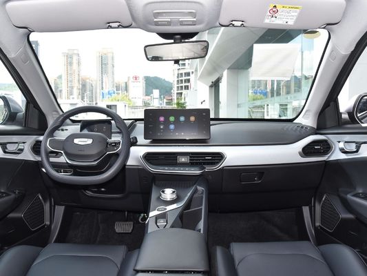 レベル コンパクトSUV 2024 ジーリー ジオメトリ 電気自動車 急速充電 4ドア 5席セダン