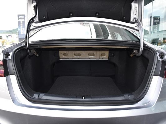 レベル コンパクトSUV 2024 ジーリー ジオメトリ 電気自動車 急速充電 4ドア 5席セダン