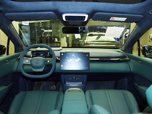 ジーリーゼーク X 2023 4/5 シッター 双エンジンの 4WD 560km 電動SUV 5ドアボディ構造