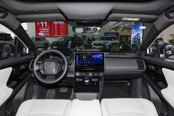 5ドア5座BZ4X電動SUV 四輪駆動とリチウムイオン電池