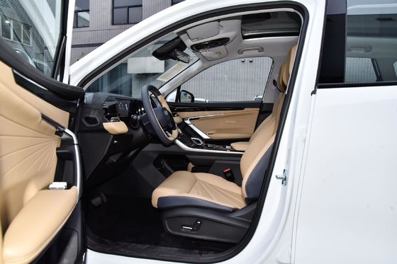ジーリー・ボ・ユエ L 1.5T 2.0T トルボ充電式 コンパクトSUV 5座5ドア
