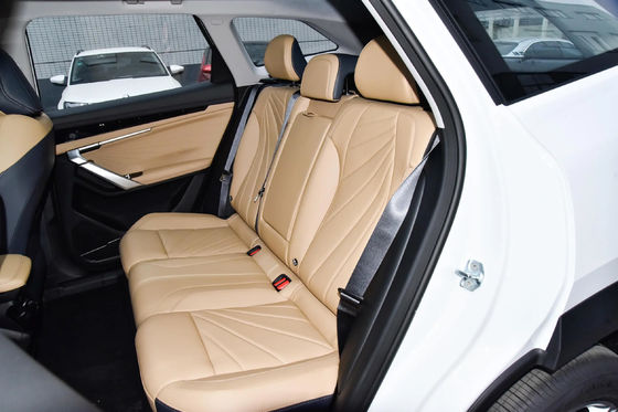 ジーリー・ボ・ユエ L 1.5T 2.0T トルボ充電式 コンパクトSUV 5座5ドア