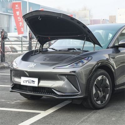 Zhiji IM LS7 ハイブリッドSUV 70kWh バッテリー容量 6.5s 電動車用加速
