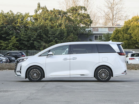 DENZA D9 豪華型MPV 革命的な4WDエネルギー車両 103.36kWhのバッテリー容量