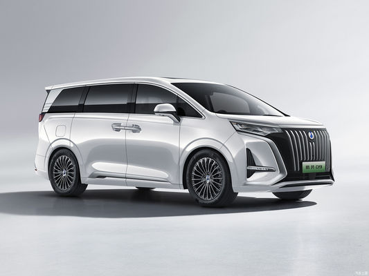 DENZA D9 4x4 MPV 7人座 103.36kWh バッテリー容量 2モーター 中型・大型
