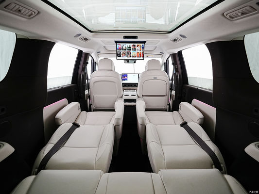 リシアン メガ 7 席 MPV 4WD 純電動車 400kW 最大出力 5350x1965x1850