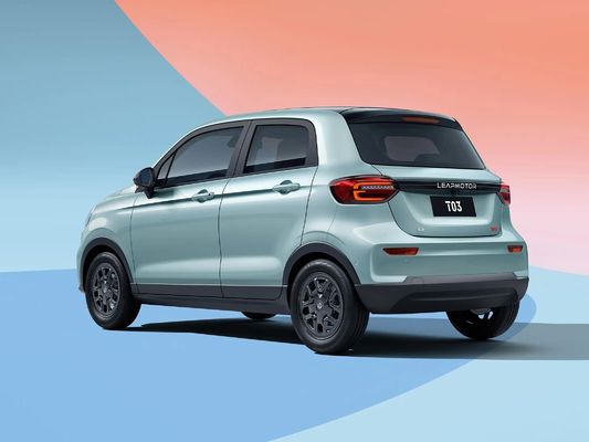 リープモーター T03 ミニ SUV カー スマート バージョン 403Km の範囲と 6 時間 遅い充電時間
