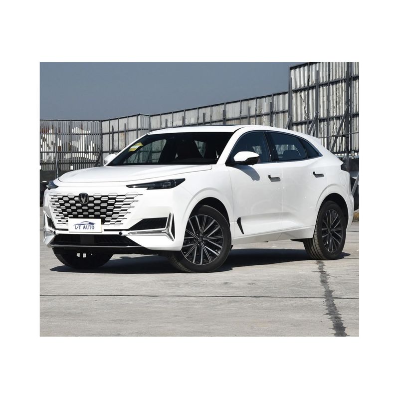 チャンガン UNI Kハイブリッドカー AWD 中型SUV スタイルとパワーの完璧な組み合わせ