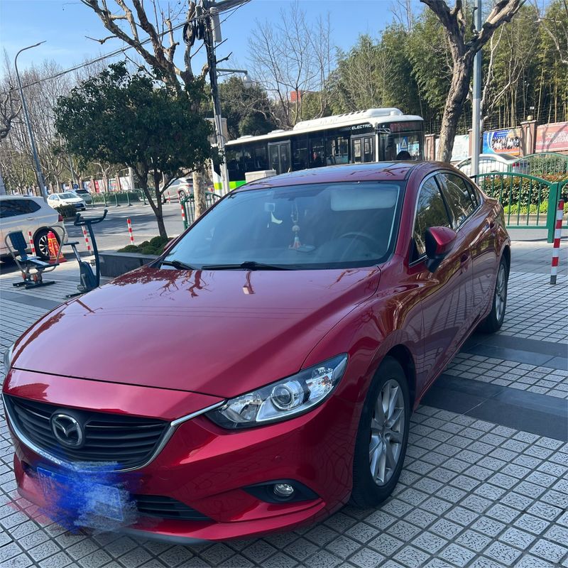 ガス/ガソリン燃料とESCシステム 2015年 マツダアテンザ 2.0L 中古車