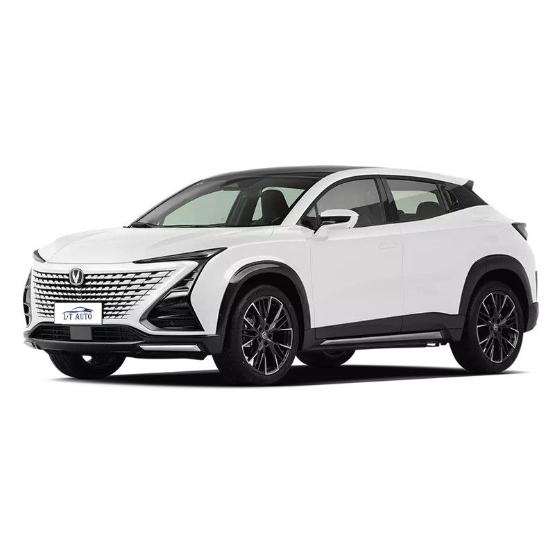 最速200km/h 2023年 チャンガン UNI-T 1.5Tターボ 高級セダン ガソリン駆動