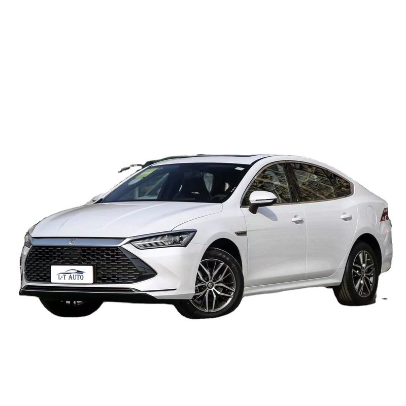 BYD QIN Plus Dm-I メイド・イン・EV カー 5人座ハッチバック 55/120kmハイブリッド車