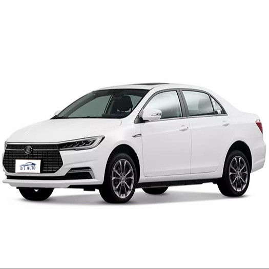 2024 BYD Qin PLUS DM-i 55KM チャンピオン・エディション バッテリー電動車 黒色