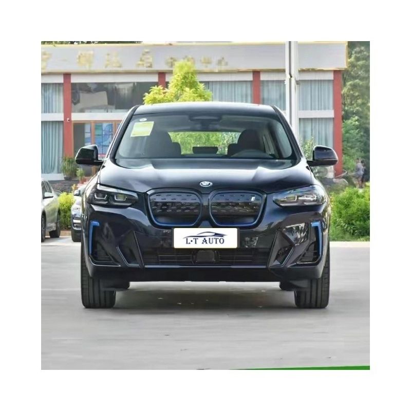 BMW iX3 電動パトロールカー 4か5席 最大馬力 286ps トータルトルク 400Nm