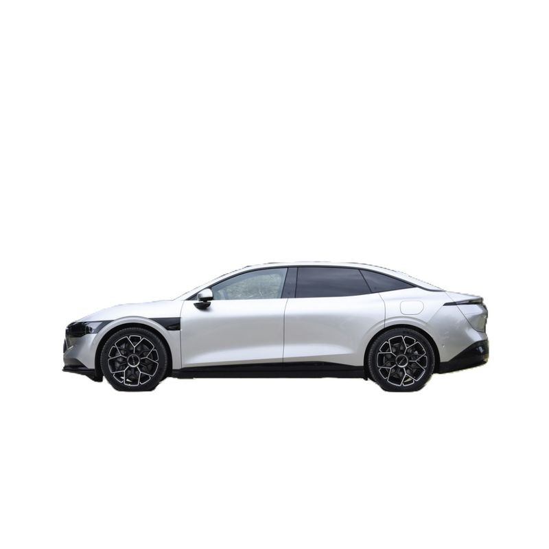 感銘を受ける準備をしろ ゼーク007 双エンジンの純電動車 左手の運転手