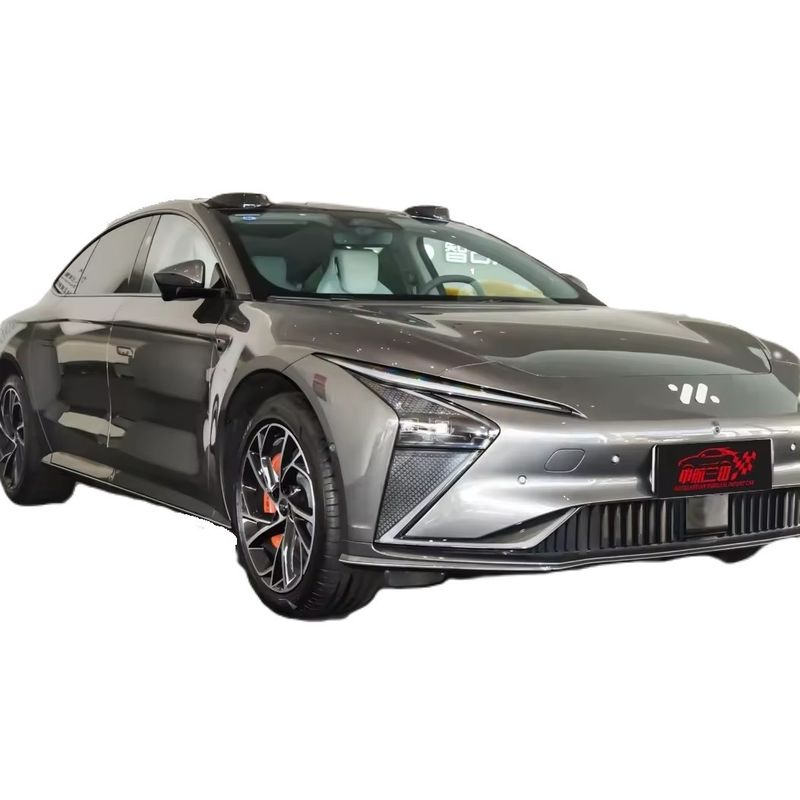 Zhiji IM LS7 ハイブリッドSUV 70kWh バッテリー容量 6.5s 電動車用加速