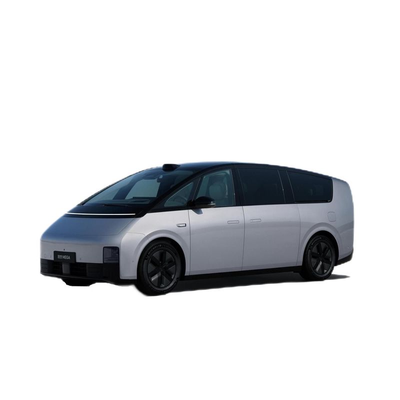 リシアン メガ 7 席 MPV 4WD 純電動車 400kW 最大出力 5350x1965x1850